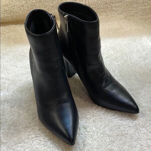 Bandolino Black Leather Pointed Toe Ankle Boots Sz 9.5